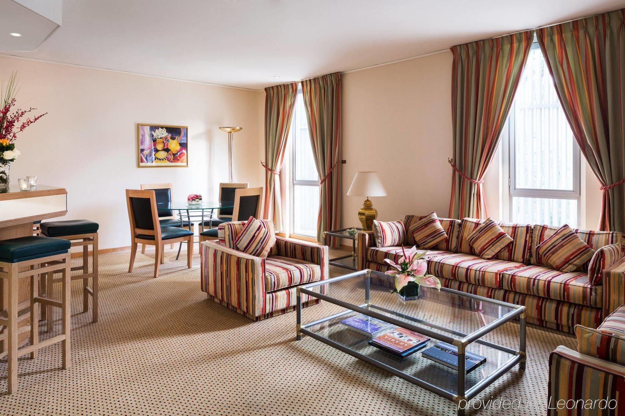 Al Khozama Hotel Riyadh Room photo